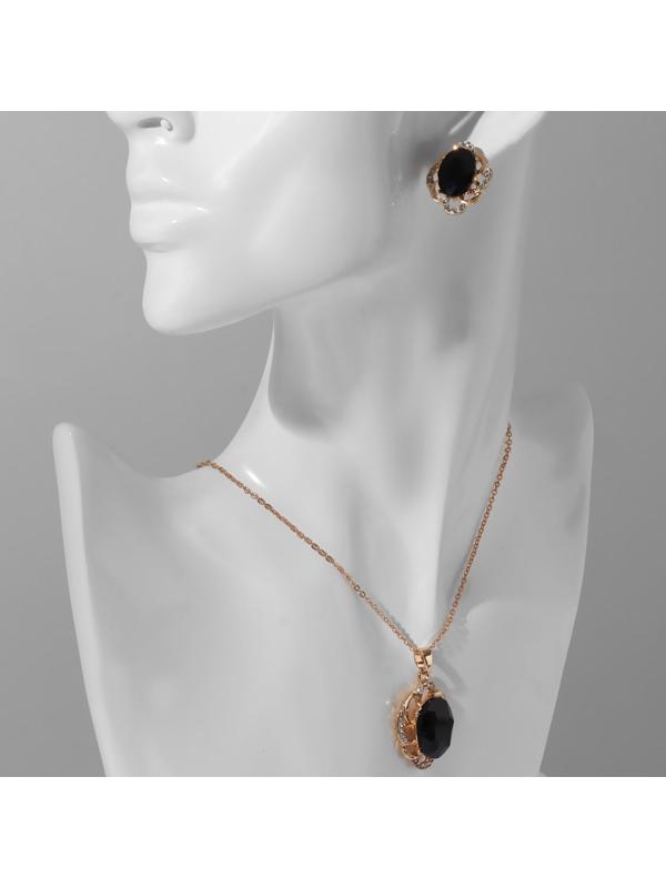 Гарнитур 2 предмета: серьги, кулон 