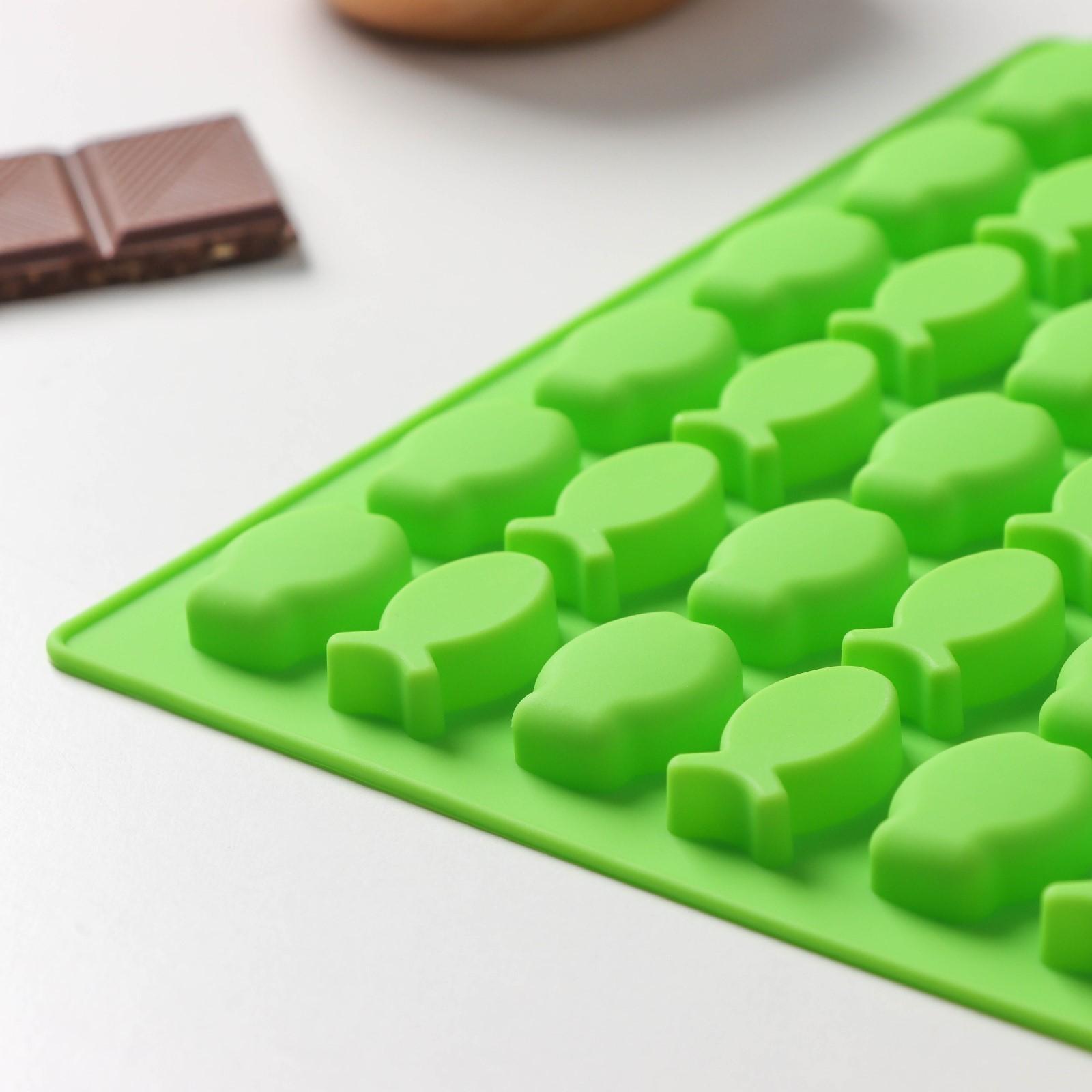 Форма силиконовая для мармелада Доляна «Рыбки», 18,5×14×1 см, 36 ячеек (2,5×1,5 см), цвет зелёный