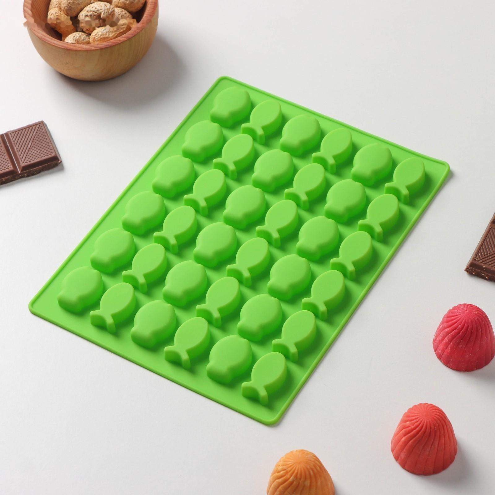 Форма силиконовая для мармелада Доляна «Рыбки», 18,5×14×1 см, 36 ячеек (2,5×1,5 см), цвет зелёный