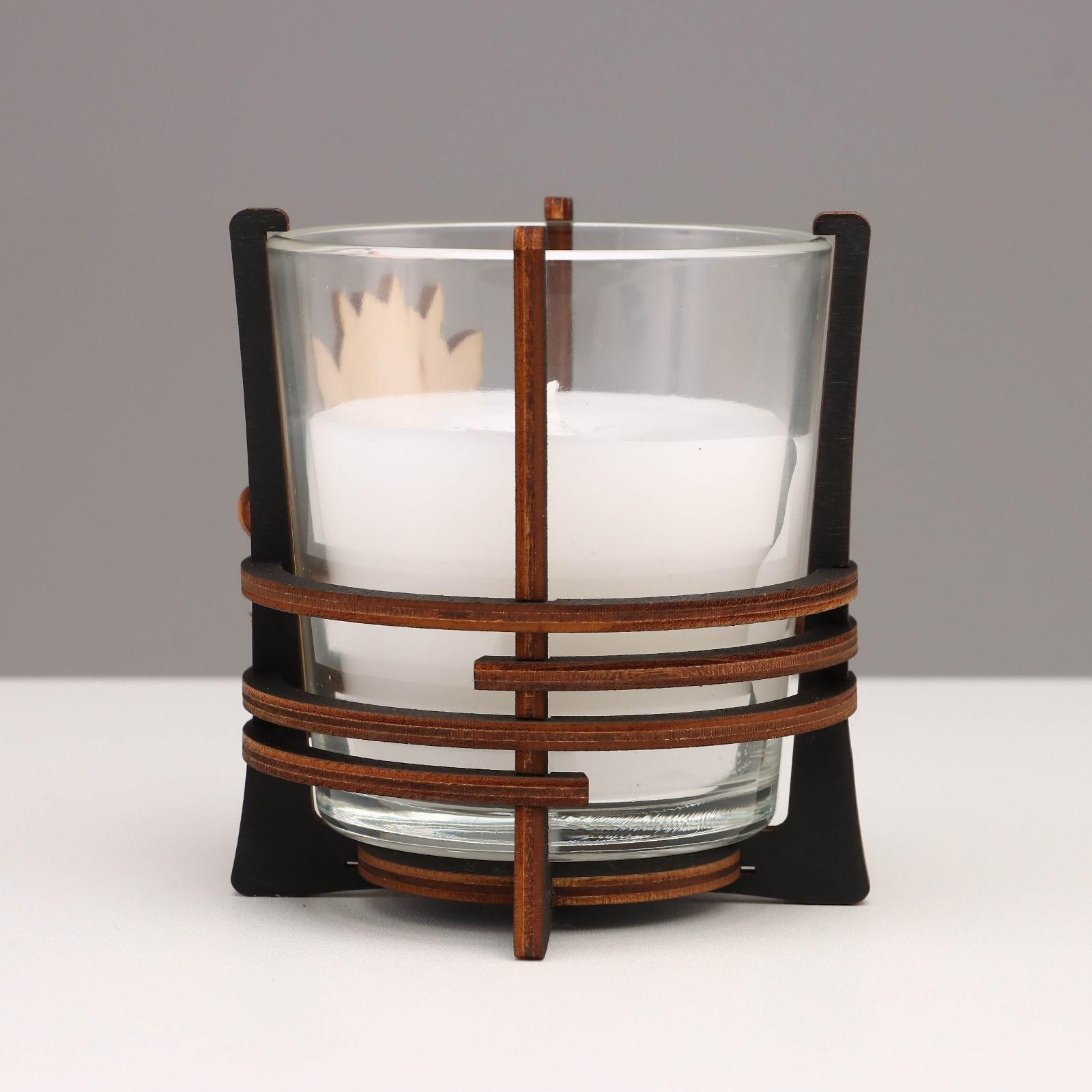 Свеча ароматическая в стакане на подставке 