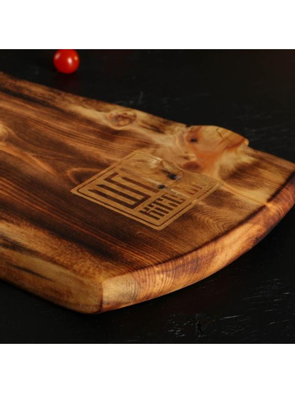 Разделочная доска в обжиге с кровостоком Wild Kitchen, 50×20-25×2,5 см, цельный массив кедра