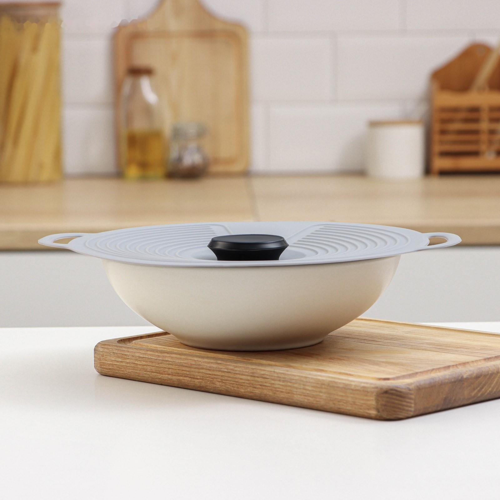 Силиконовая универсальная крышка Доляна, d=22,5 см, цвет серый