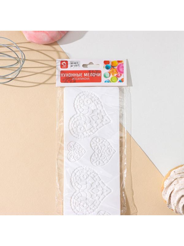 Силиконовый коврик для айсинга Доляна «Сердца», 37,5×8×0,1 см, цвет розовый