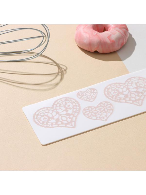 Силиконовый коврик для айсинга Доляна «Сердца», 37,5×8×0,1 см, цвет розовый