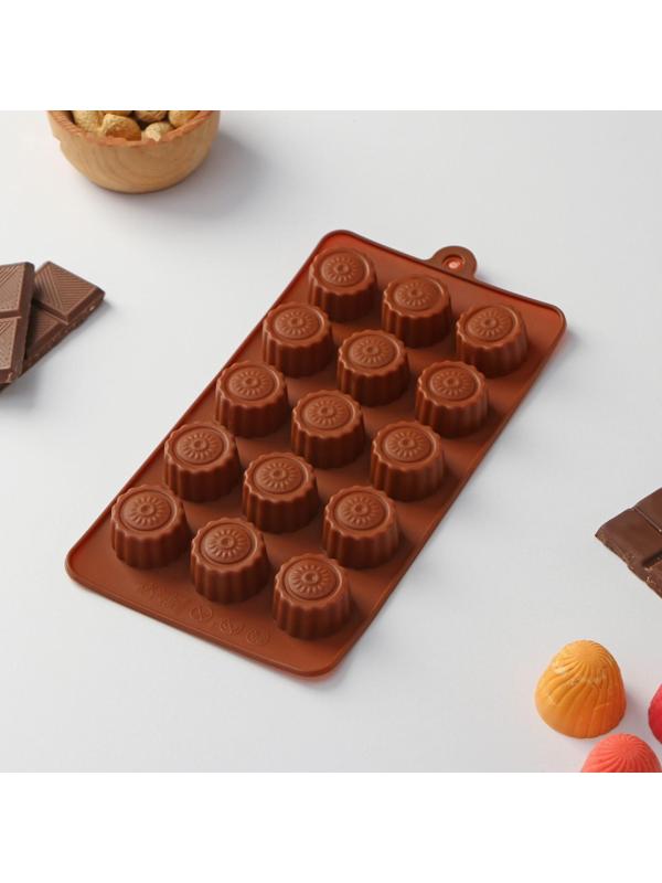 Форма силиконовая для льда и кондитерских украшений Доляна «Конди», 20×11×1,5см (2,5×2,5×1,5 см), 15 ячеек, цвет коричневый