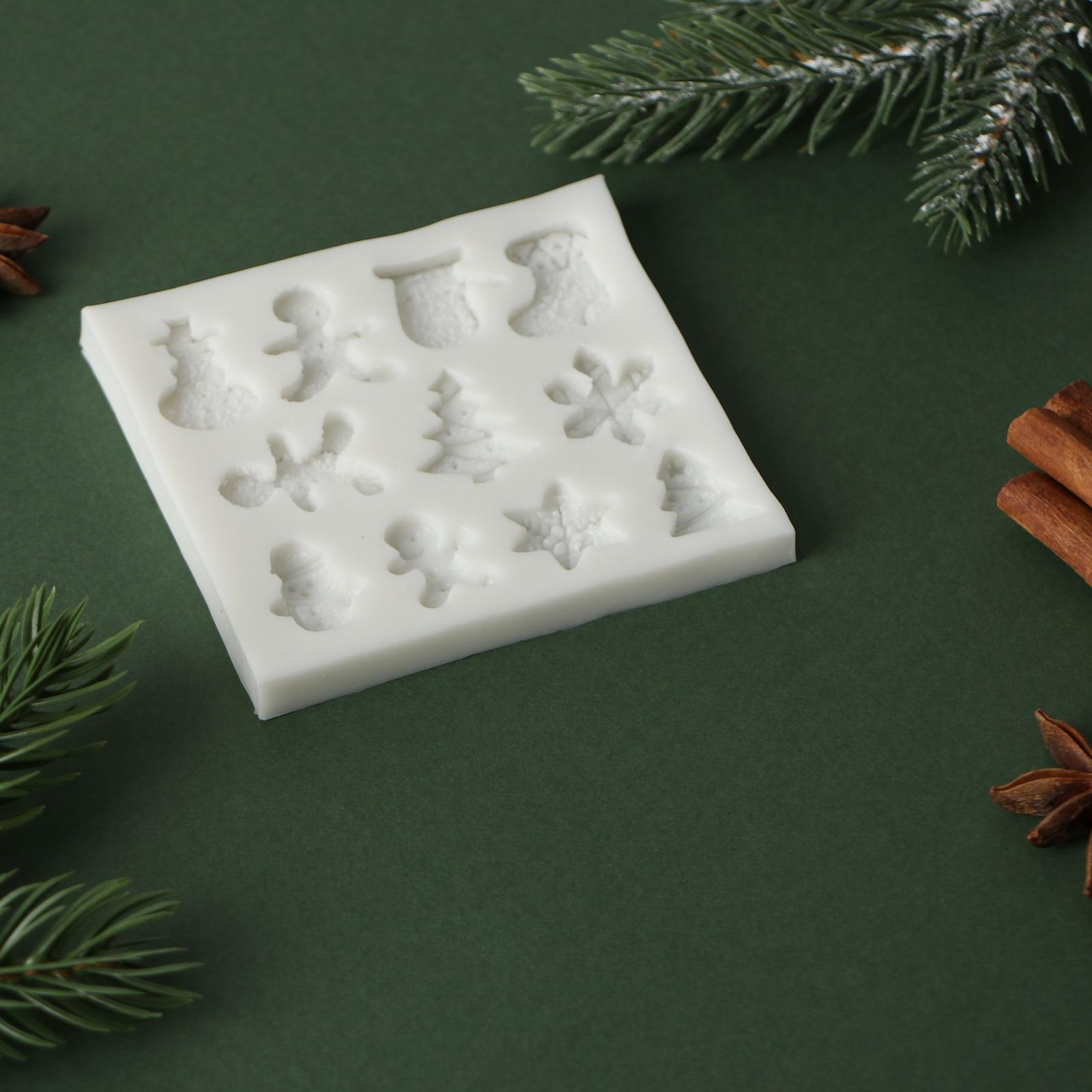 Силиконовый молд Доляна «Новый год», 8,7×8,3×0,7 см, цвет серый