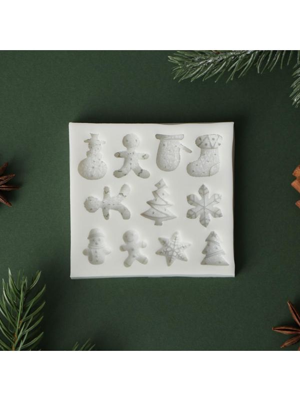 Силиконовый молд Доляна «Новый год», 8,7×8,3×0,7 см, цвет серый