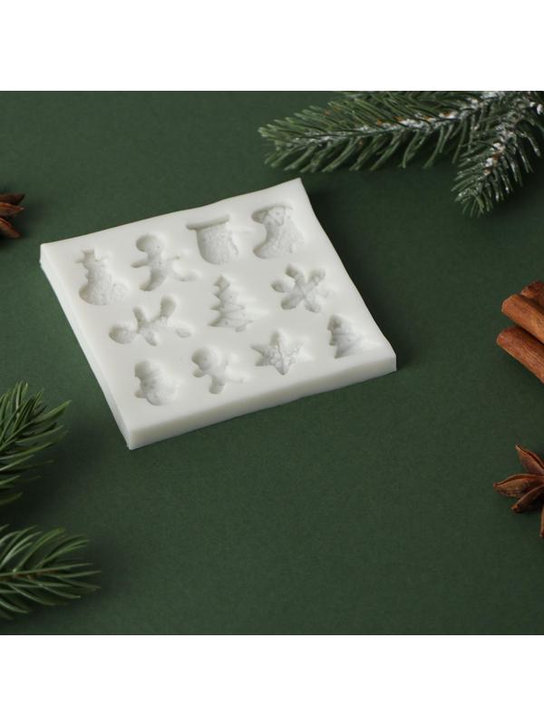 Силиконовый молд Доляна «Новый год», 8,7×8,3×0,7 см, цвет серый