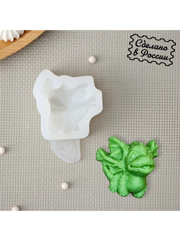 Силиконовая форма «Конфетка дракоша», размеры 3,8×3,8 см, толщина 2,2 см, цвет прозрачный