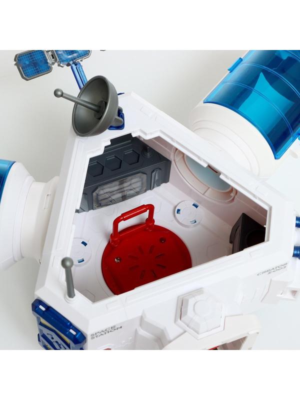 Парковка «Космическая станция»