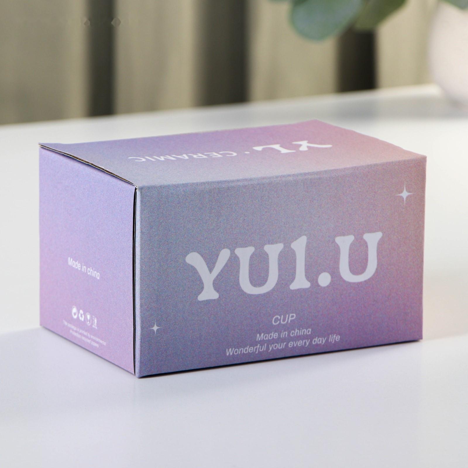 Кружка керамическая с силиконовой крышкой Доляна «Клубника», 350 мл, цвет красный