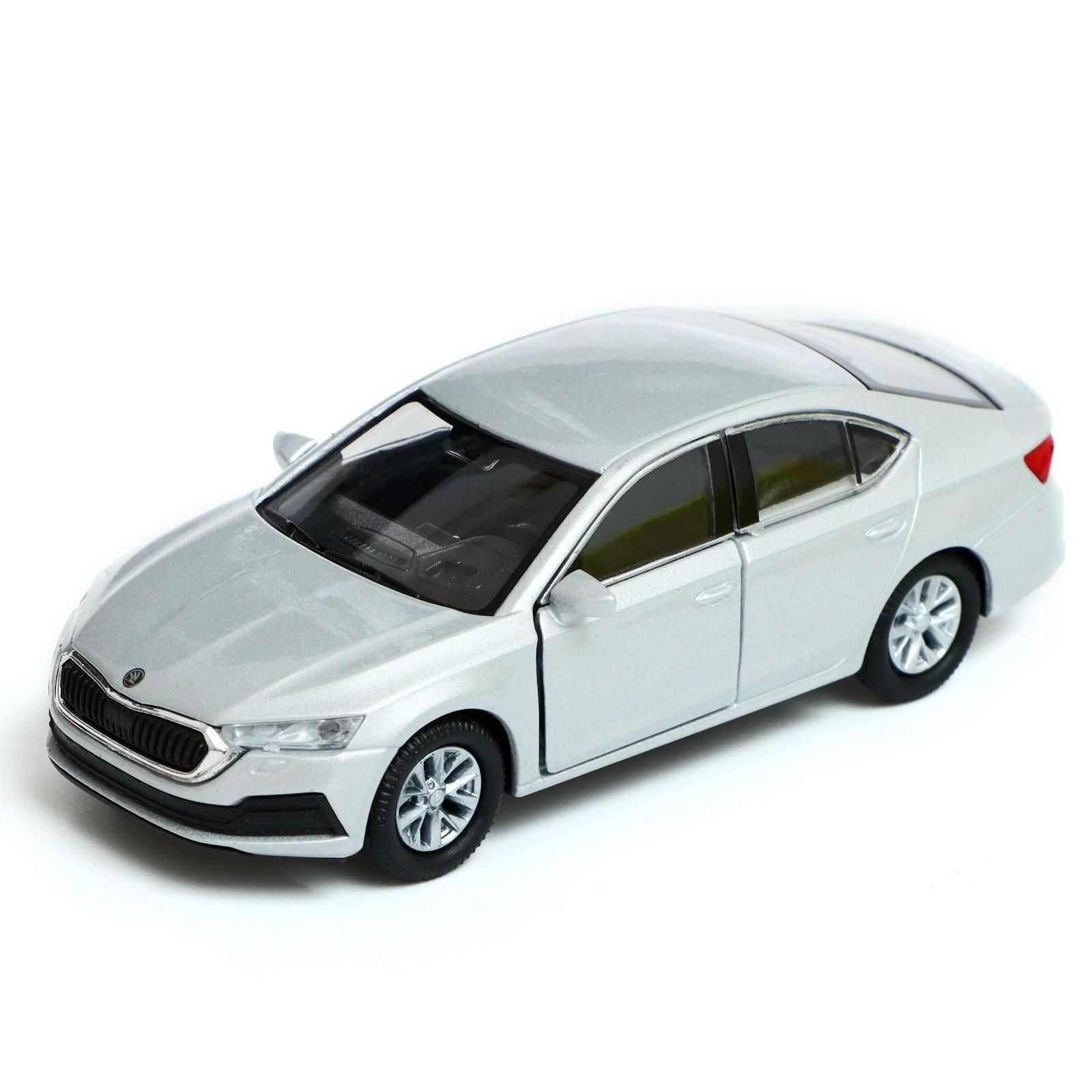 Модель машины Skoda Octavia IV, масштаб 1:38, МИКС