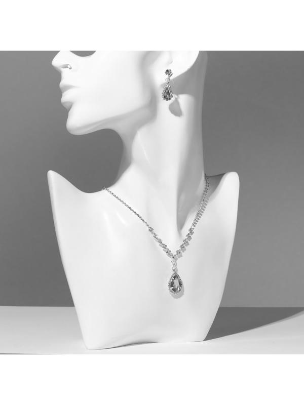 Гарнитур 2 предмета: серьги, кулон 