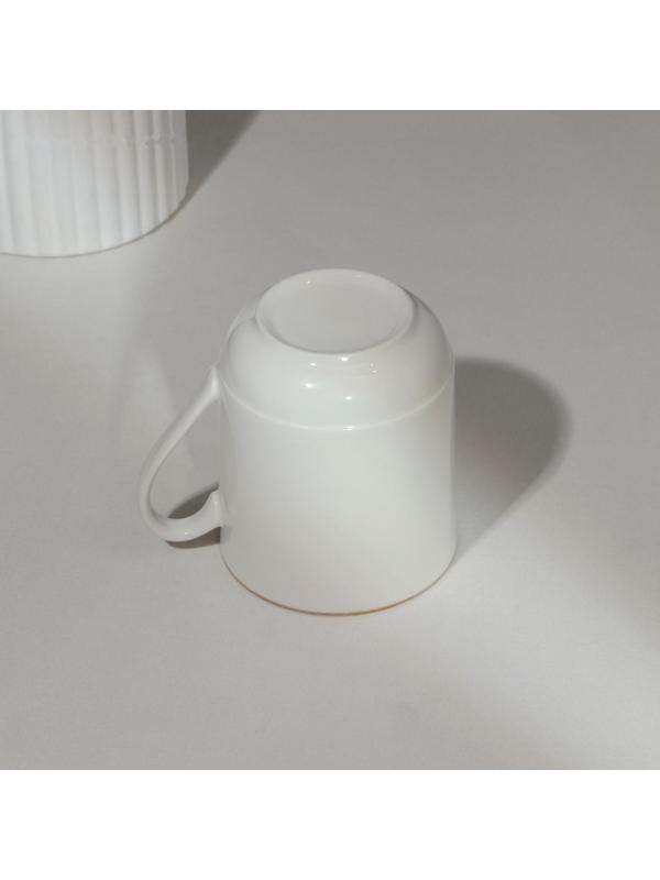 Кружка фарфоровая «Золотая линия», 130 мл, цвет белый