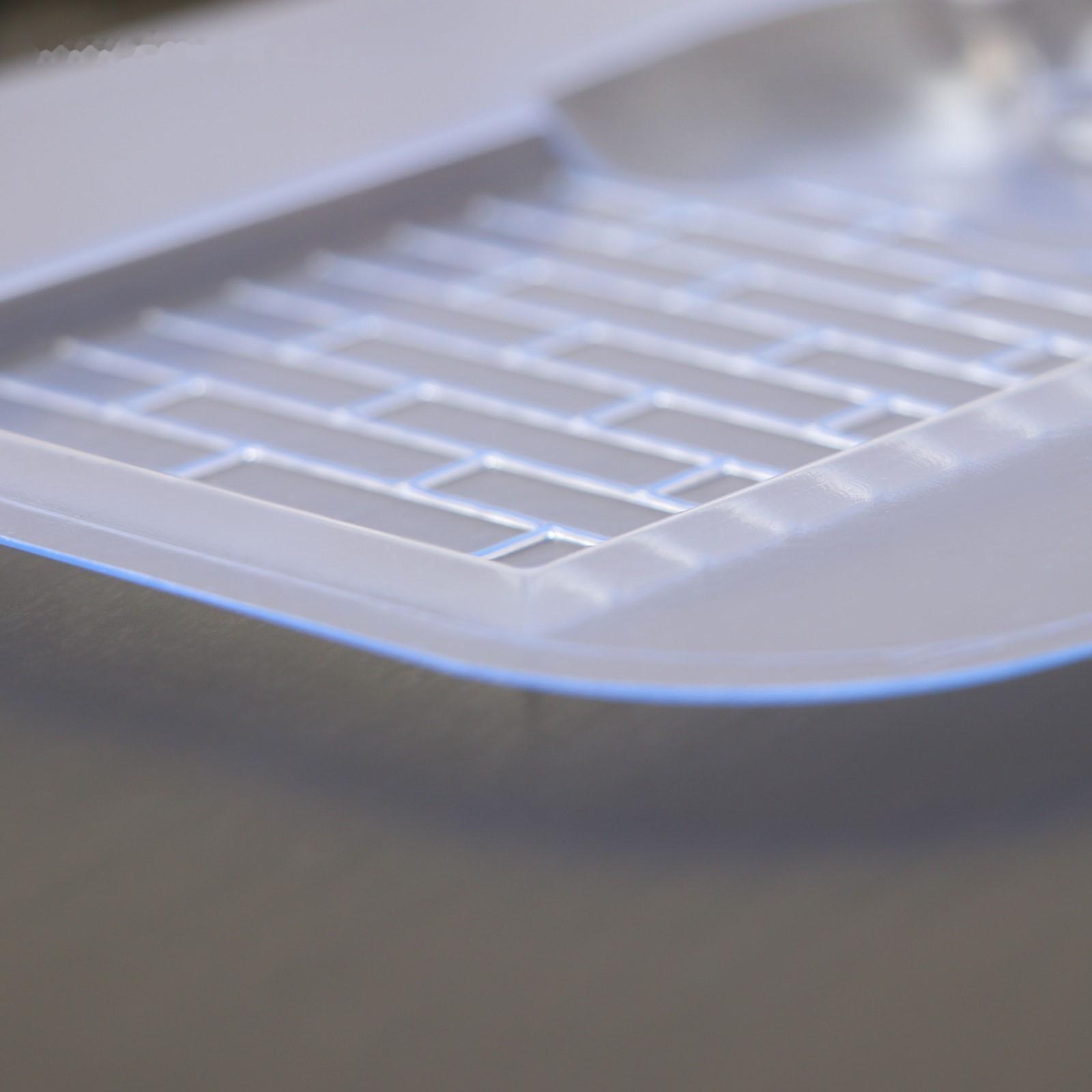 Форма для шоколада и конфет «Санта на трубе», размеры изделия 170×83×10 мм, цвет прозрачный