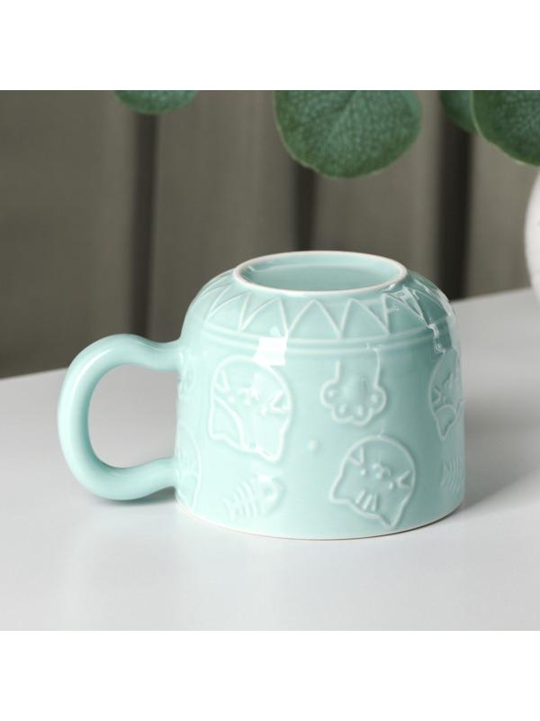 Кружка фарфоровая «Улыбающийся кот», 450 мл, цвет голубой