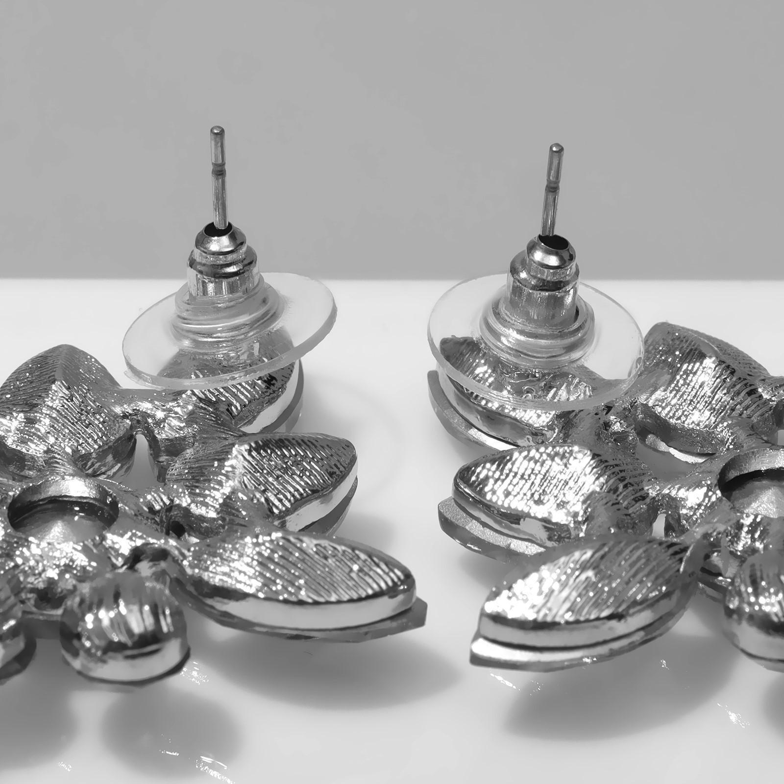 Серьги со стразами 