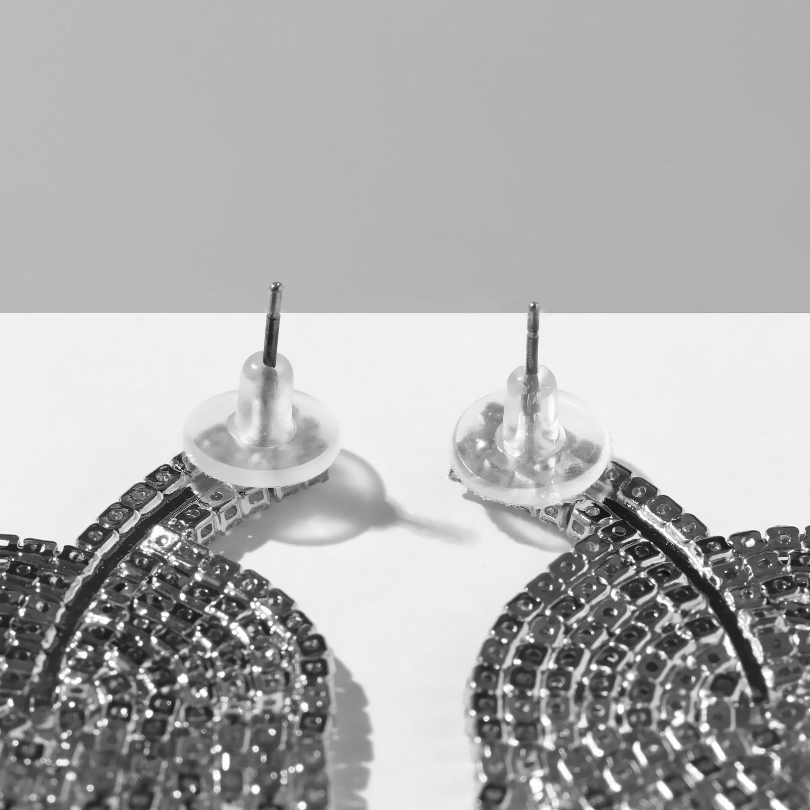 Серьги висячие со стразами 