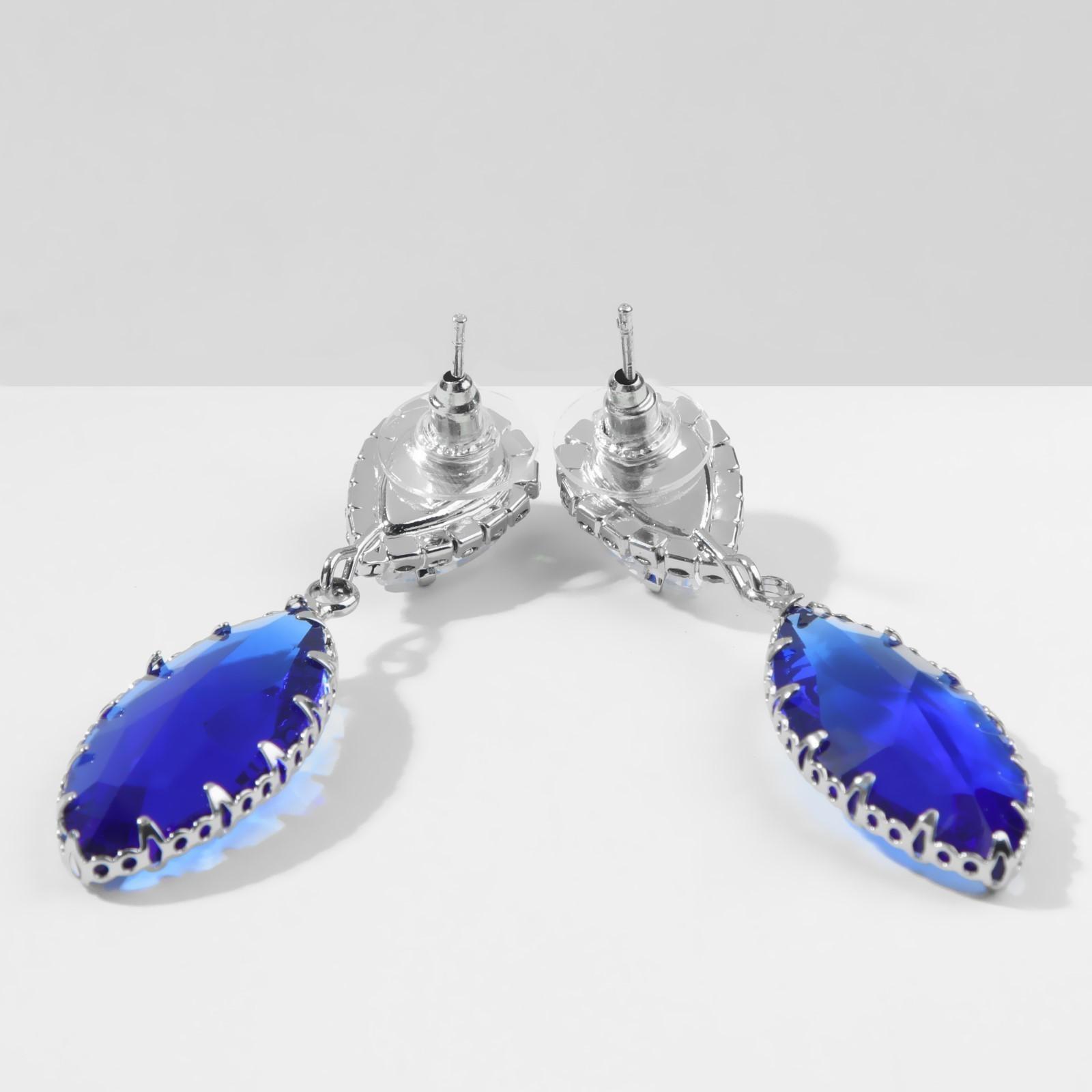 Серьги со стразами 