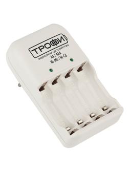 Зарядное устройство Трофи TR-120 4 слота AA/AAA 6/24/576 C0031279