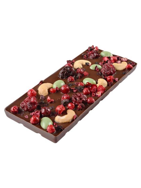 Шоколад темный с украшением брусника, вишня, кешью