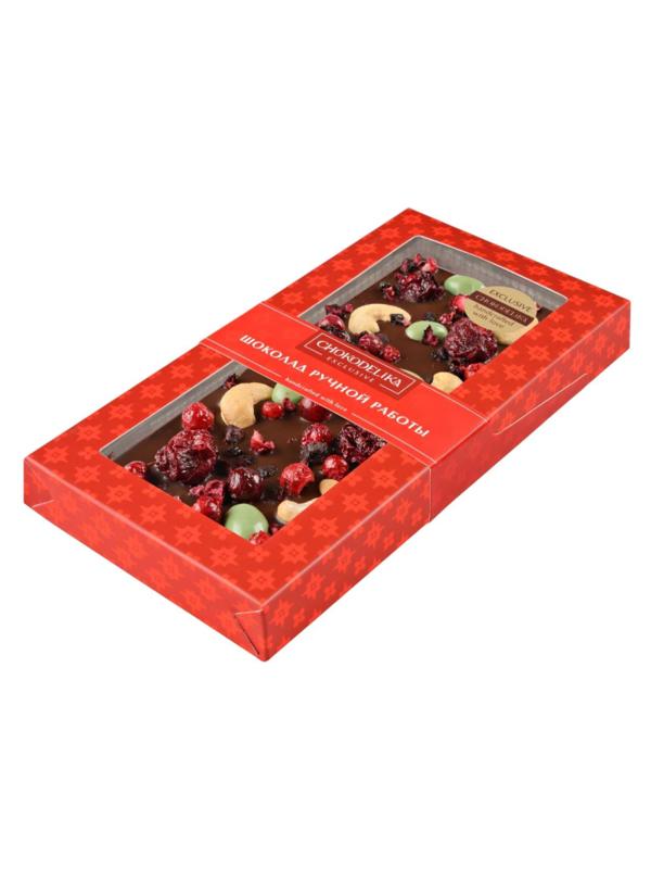 Шоколад темный с украшением брусника, вишня, кешью