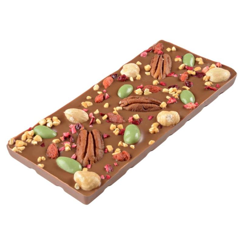 Шоколад молочный с украшением пекан, вишня, фундук