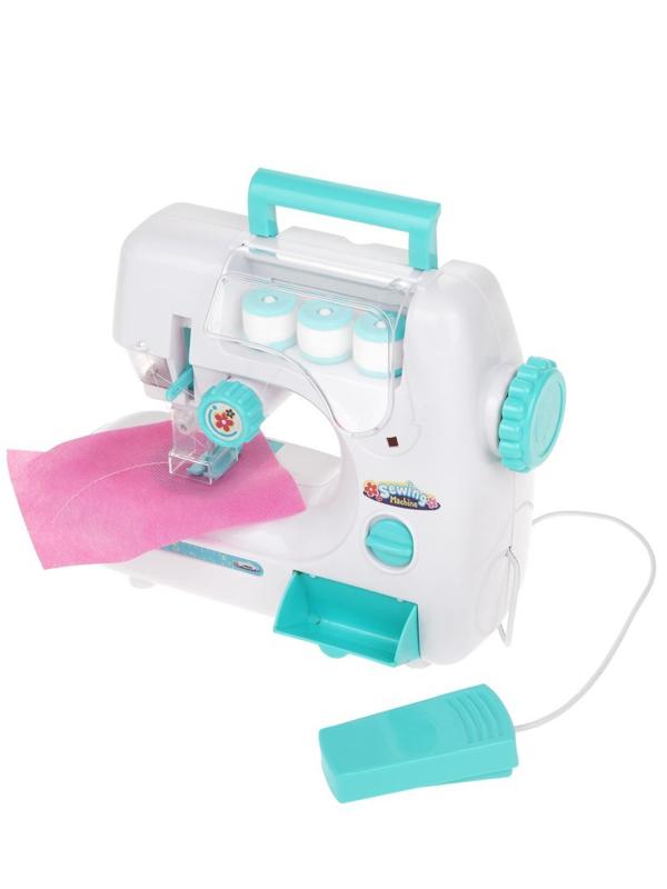 Игр. наб. Бытовая техника, свет, в компл. швейная машинка, нитки 3шт, эл. пит.
ААх3шт не вх. в компл., кор