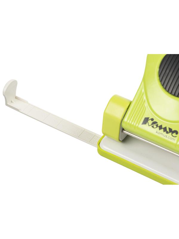 Дырокол Комус MPG20 до 20 лист., металл, с линейкой и блокиратором, зелёный