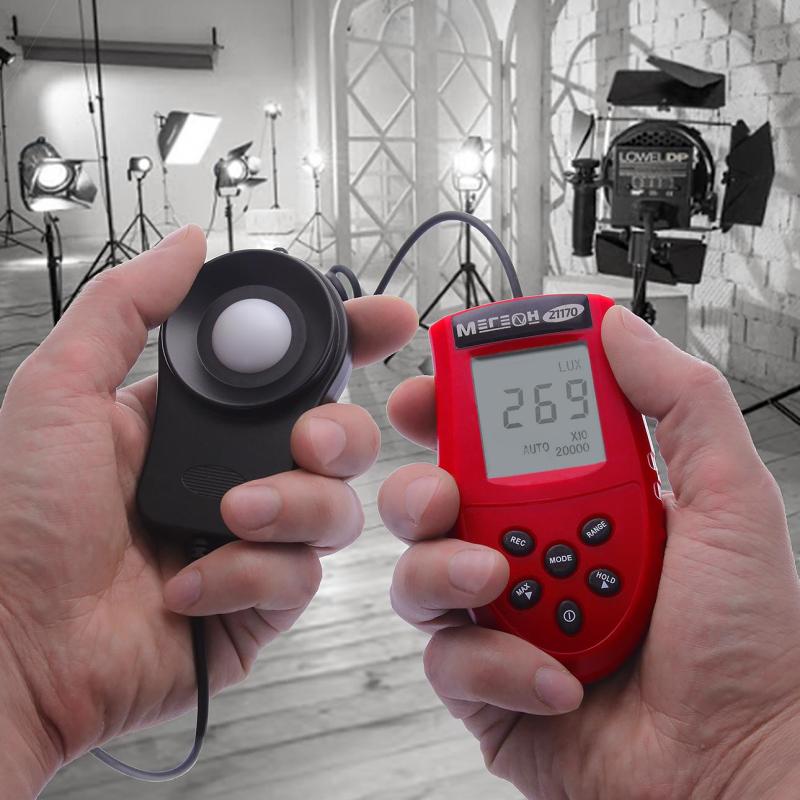Люксметр измеритель освещенности с функцией записи МЕГЕОН 21170