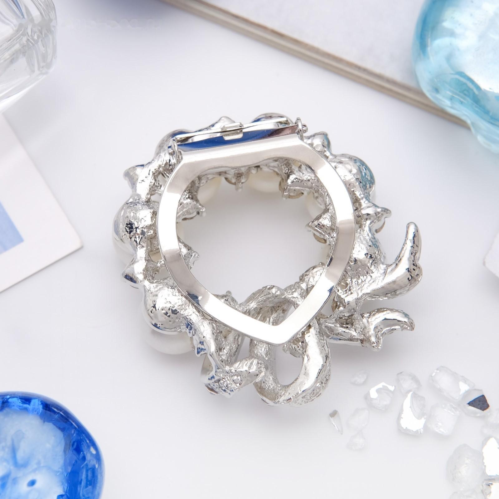 Зажим для платка 