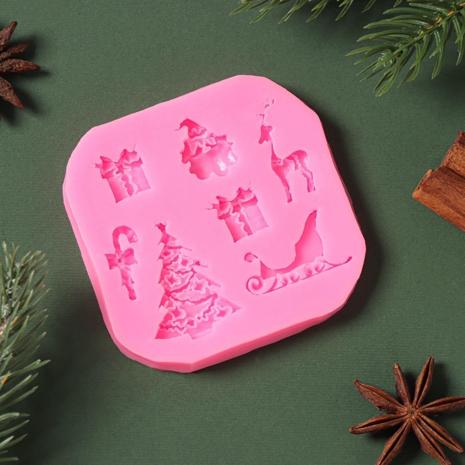 Силиконовый молд «Новогодняя суета», 8×1,1 см, цвет розовый