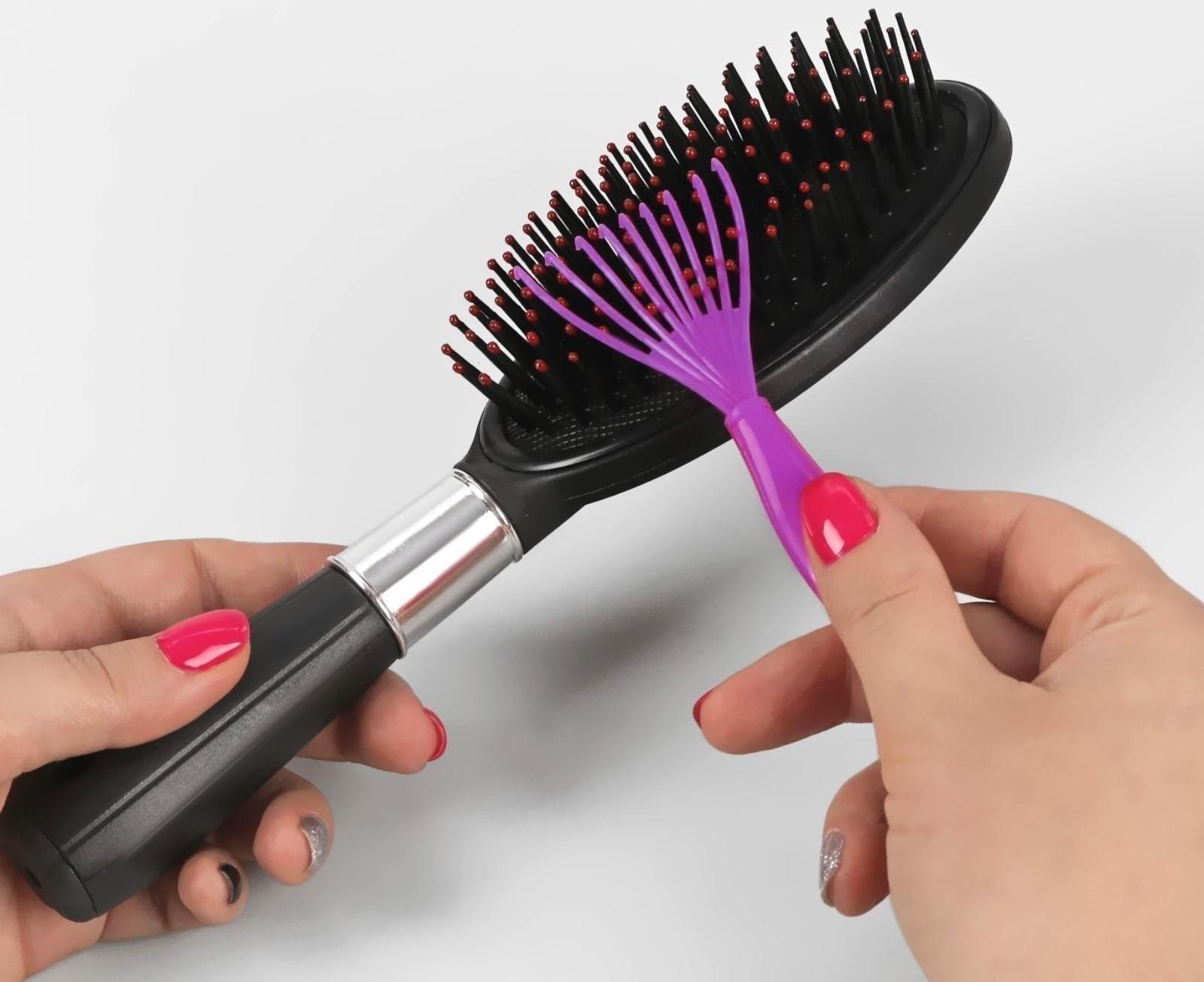 Щётка для чистки расчёсок, цвет МИКС