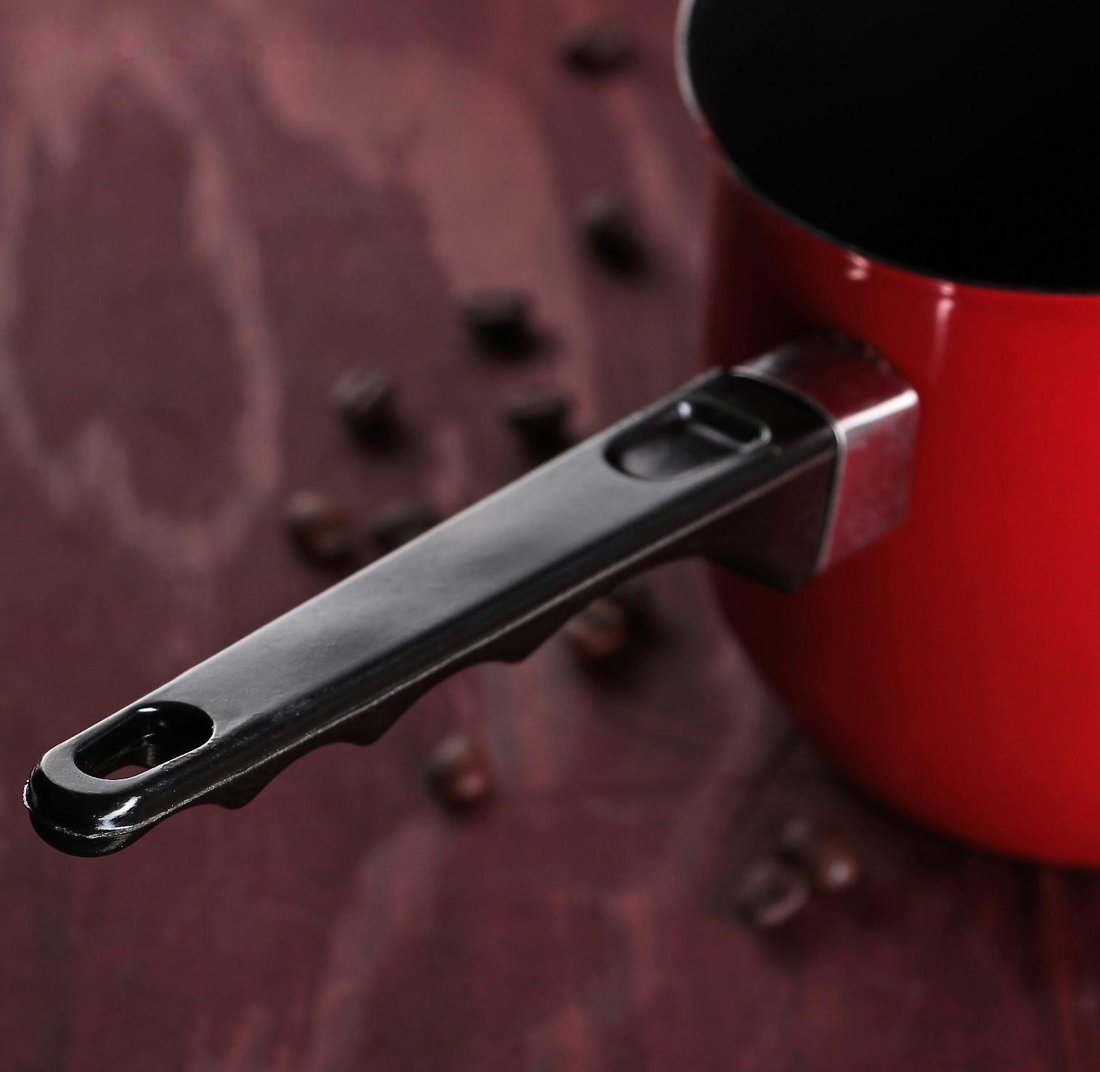 Турка «Корсика», 700 мл, 22,5×11×9 см, пластиковая ручка, антипригарное покрытие, цвет красный