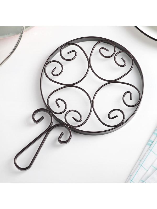 Подставка под горячее на ножках с ручкой Доляна «Сердца», 25,5×16,3 см, цвет коричневый