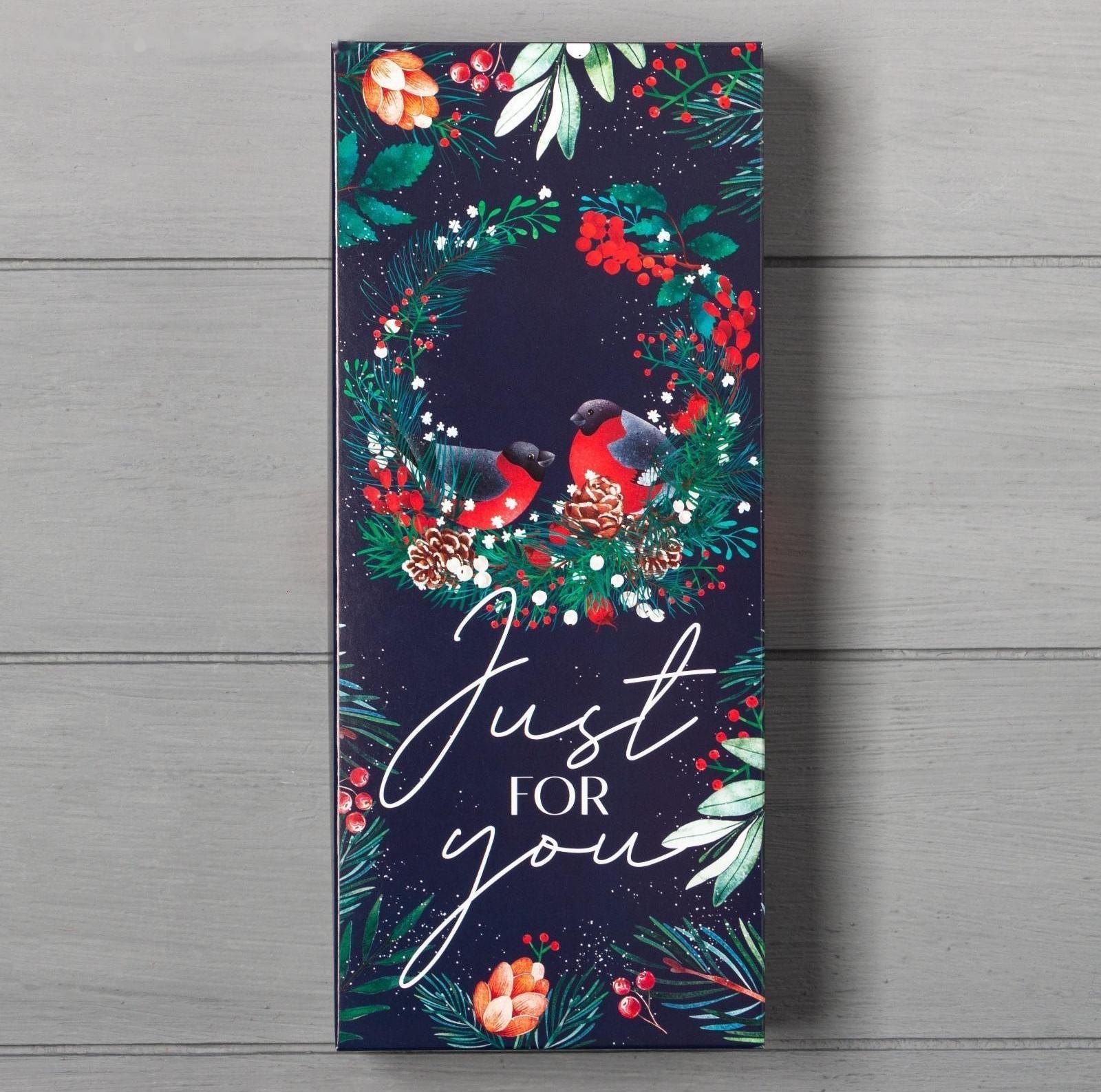 Женские варежки в подарочной коробке 