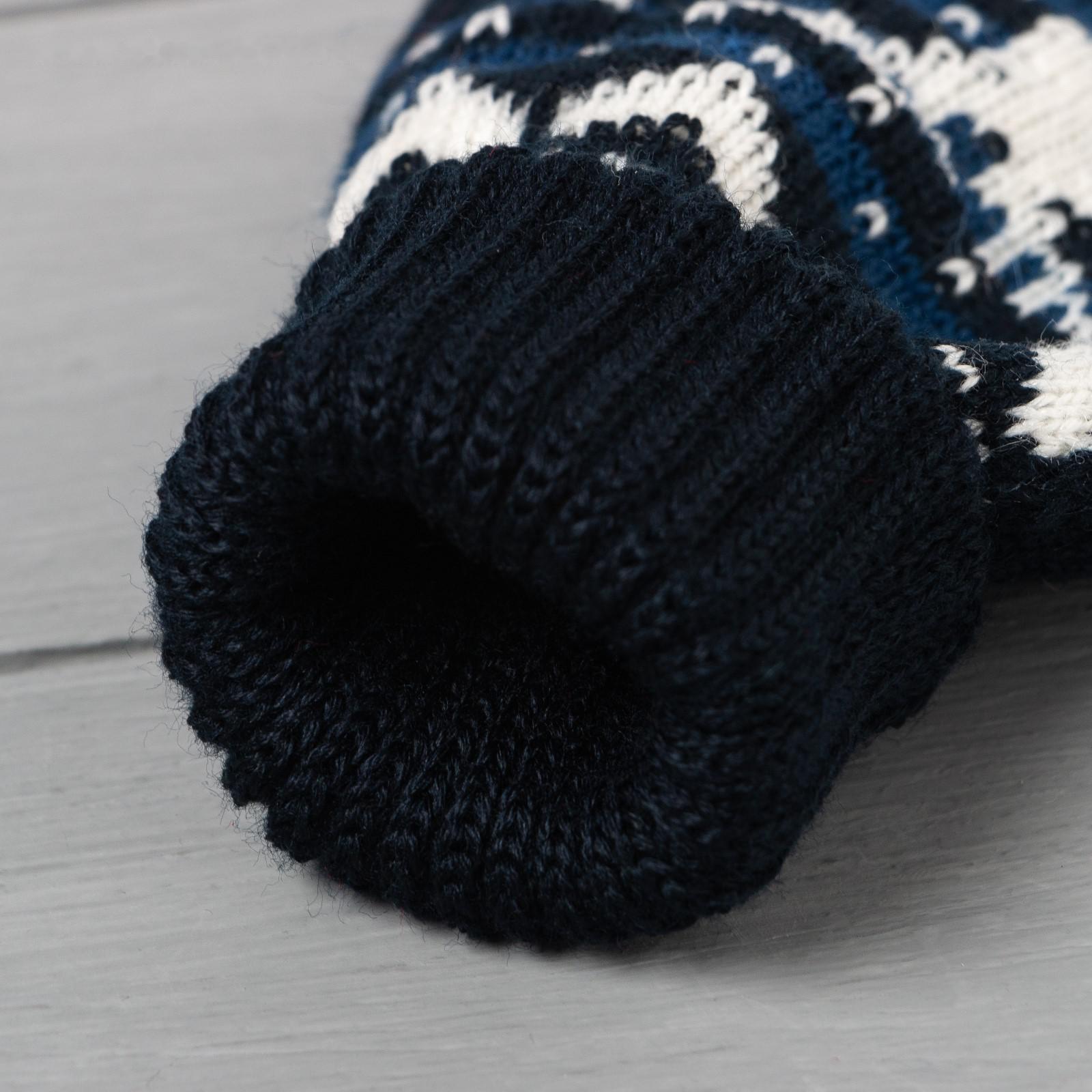 Женские варежки в подарочной коробке 