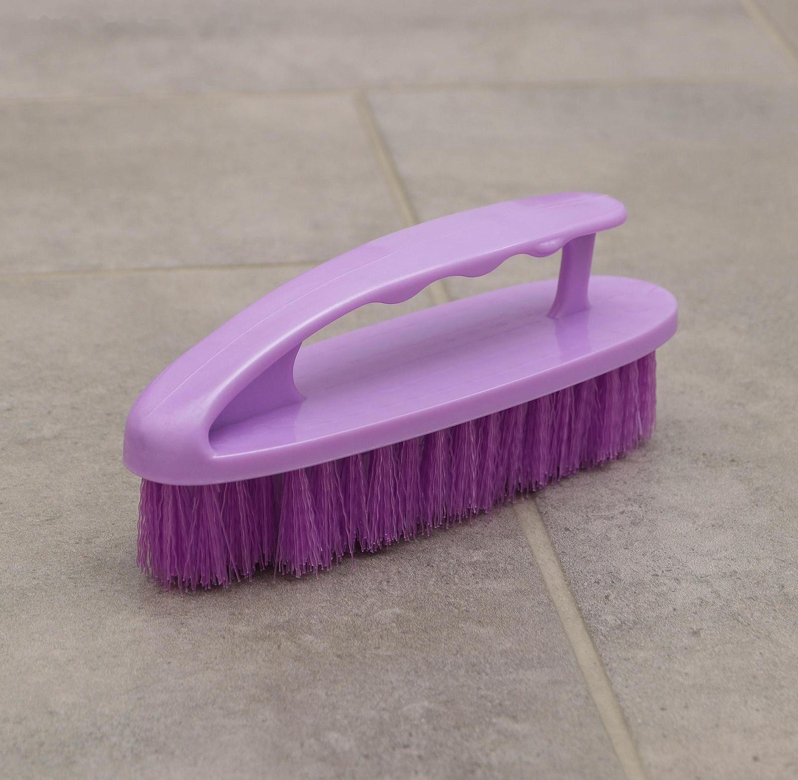 Щётка-утюжок «Дельта», цельная ручка, 16×5×6,5 см, цвет МИКС