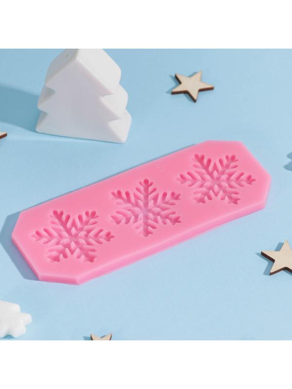 Силиконовый молд «Снежинки», 17,5×6,8×0,5 см, цвет розовый