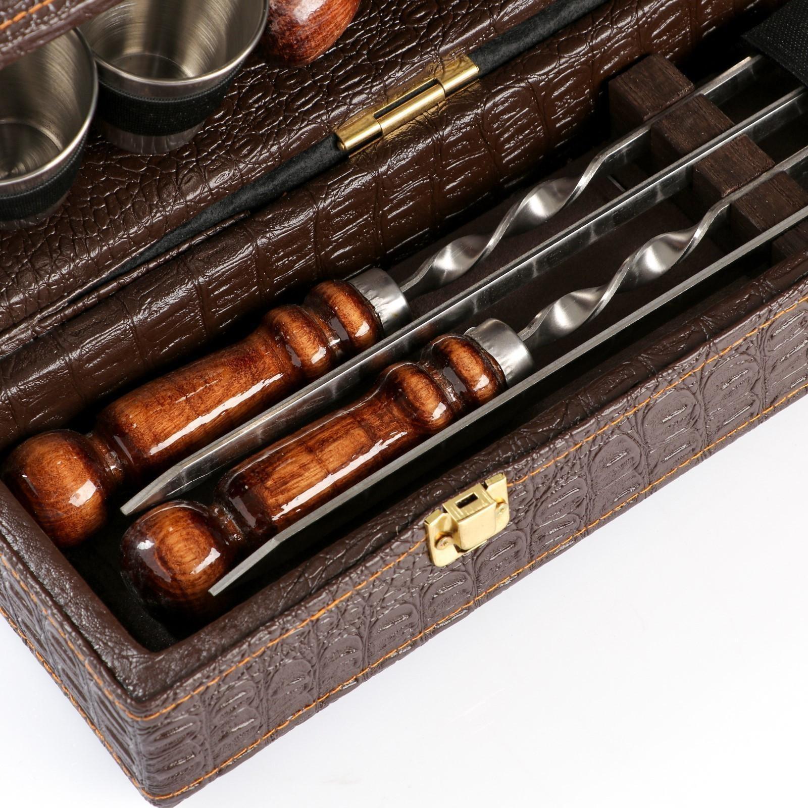 Набор шампуров в коробке из эко-кожи 