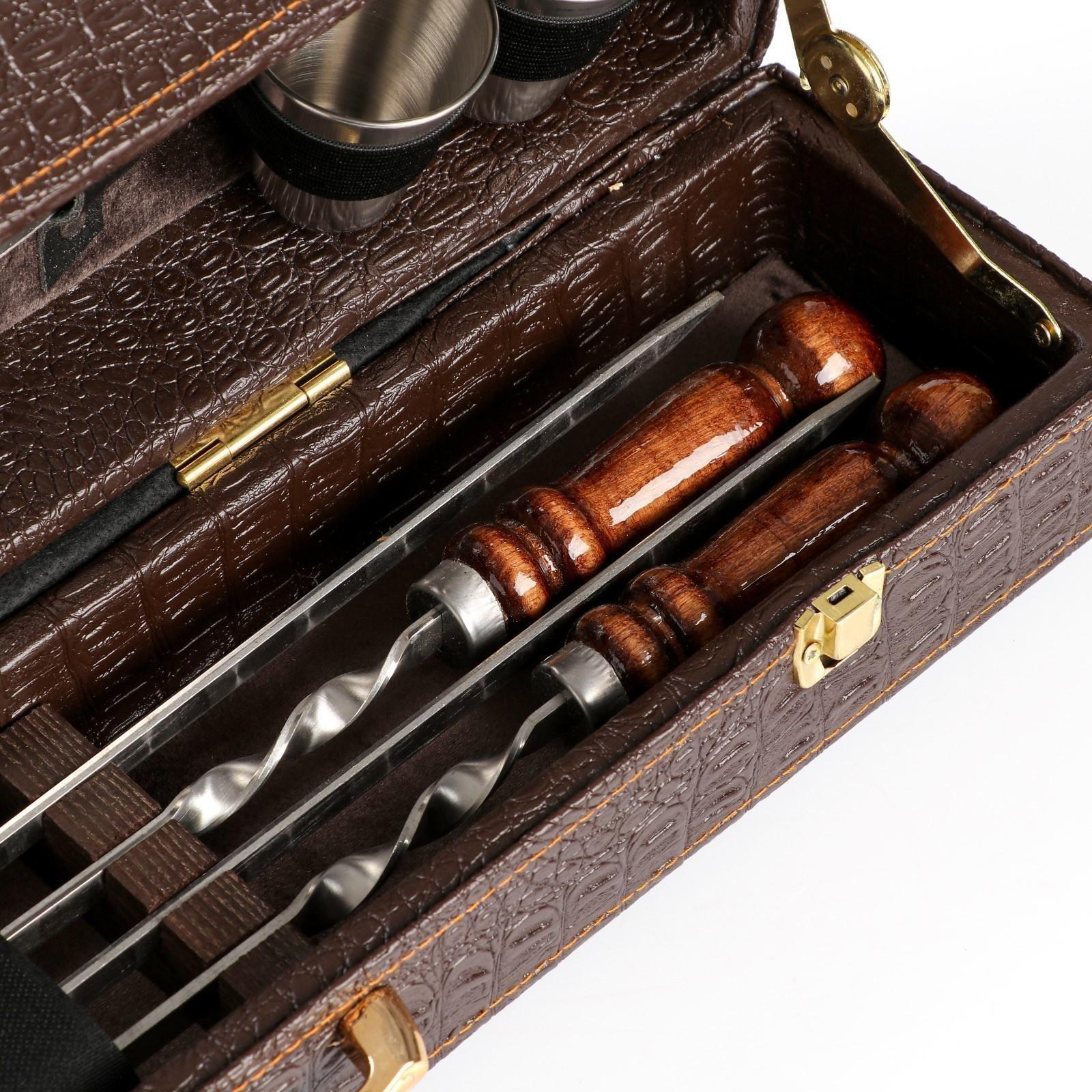 Набор шампуров в коробке из эко-кожи 