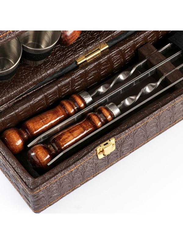 Набор шампуров в коробке из эко-кожи 