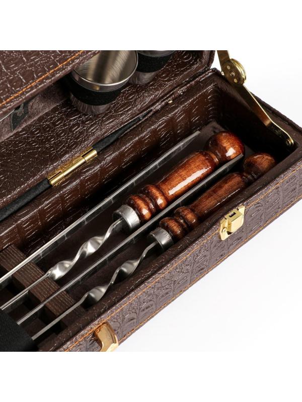 Набор шампуров в коробке из эко-кожи 