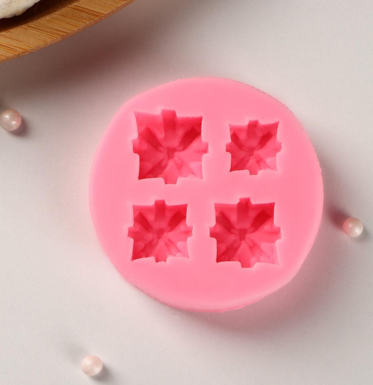 Силиконовый молд «Подарки», 5,5×1,5 см, цвет розовый