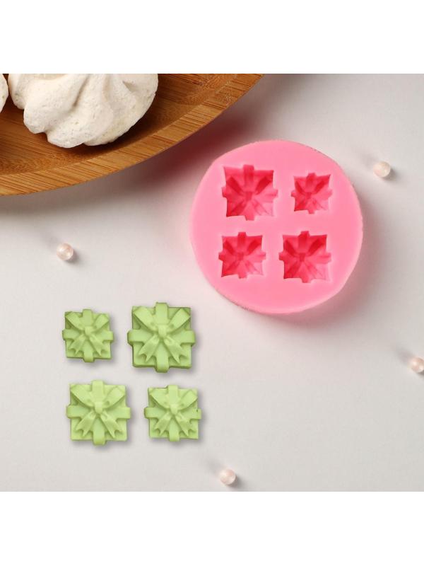 Силиконовый молд «Подарки», 5,5×1,5 см, цвет розовый