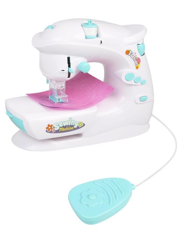 Игр. наб. Бытовая техника, свет, в компл. швейная машинка, нитки 1шт, эл. пит.
ААх3шт не вх. в компл., кор