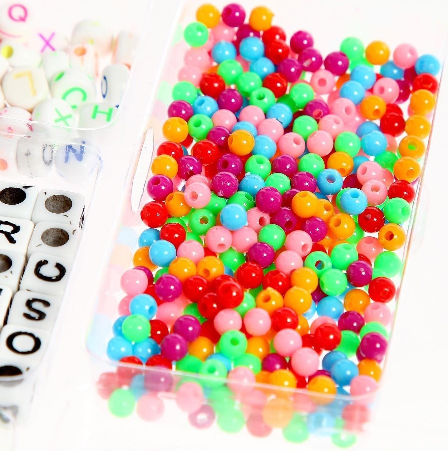 Набор для творчества «Создай своё украшение», 600 бусин и шармов