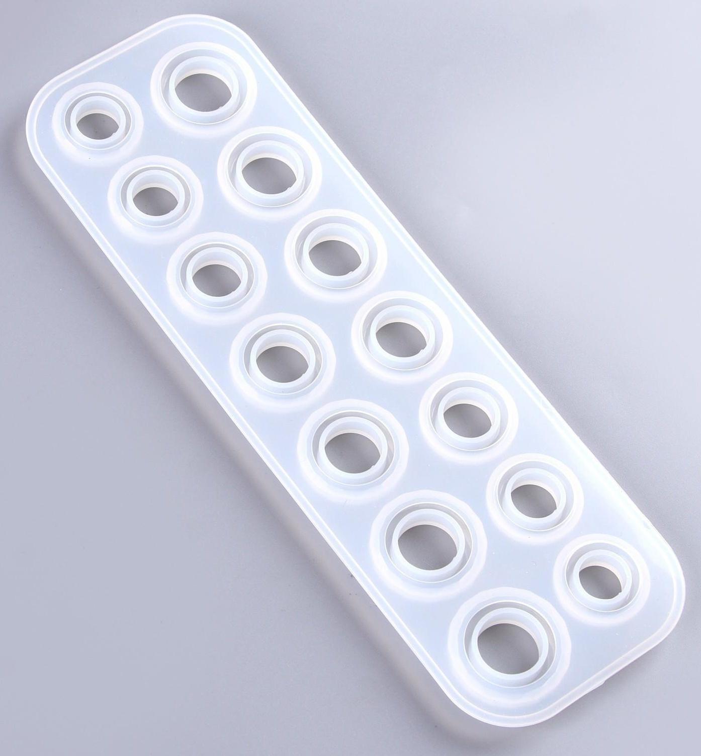Форма силиконовая для эпоксидной смолы «Кольца» на 14 колец, 7 размеров — от 1,7 см до 2,3 см