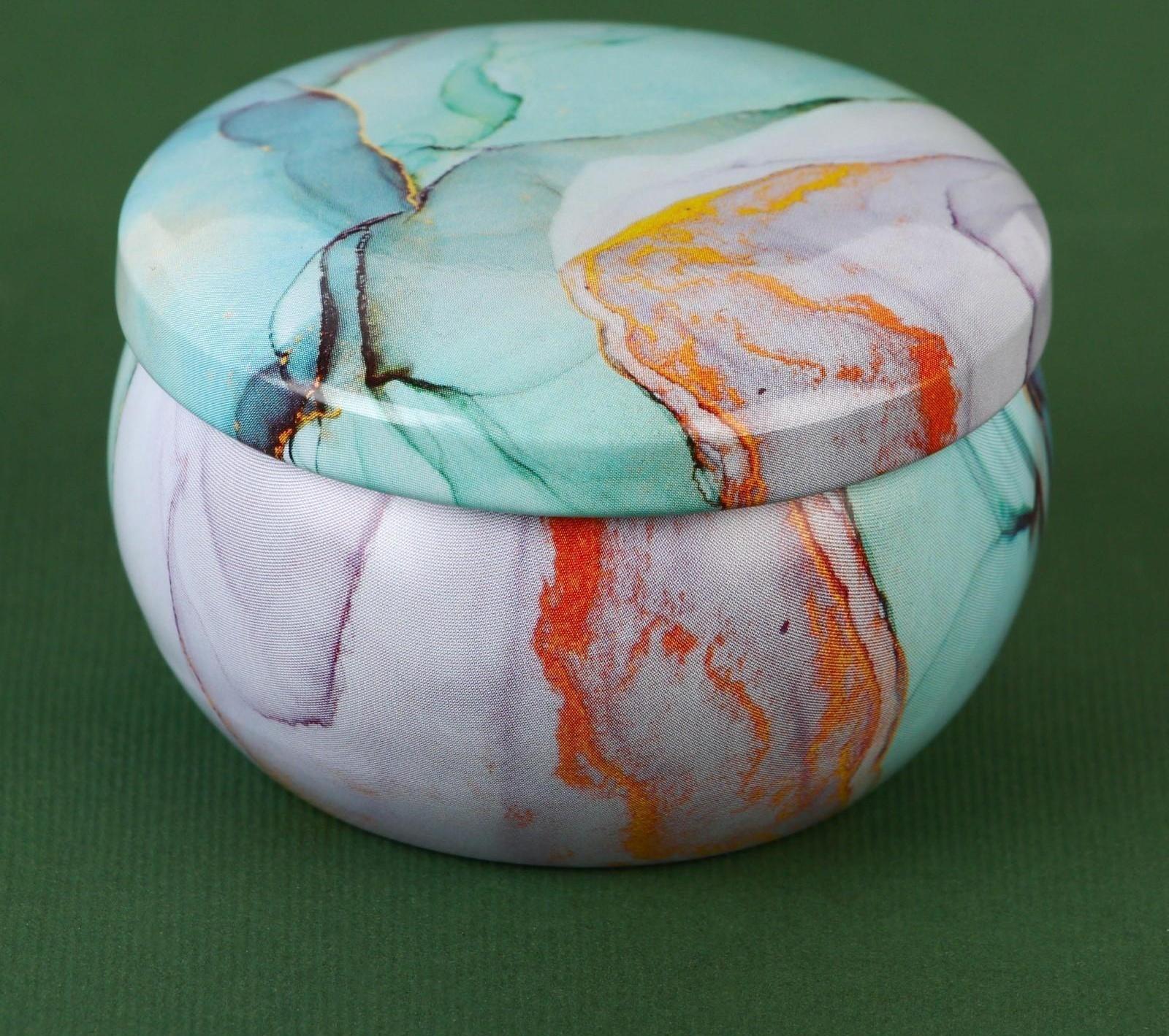 Новогодняя свеча в банке «Загадывай», еловые шишки, высота 5 см