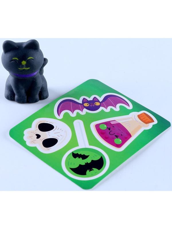 Игрушка-сюрприз «Мяк-жмяк», магический котик с наклейками, МИКС